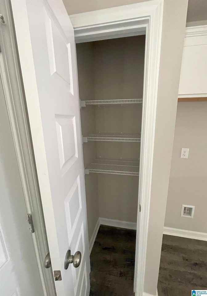 1620 Dryden St Se - Photo 6 of 17