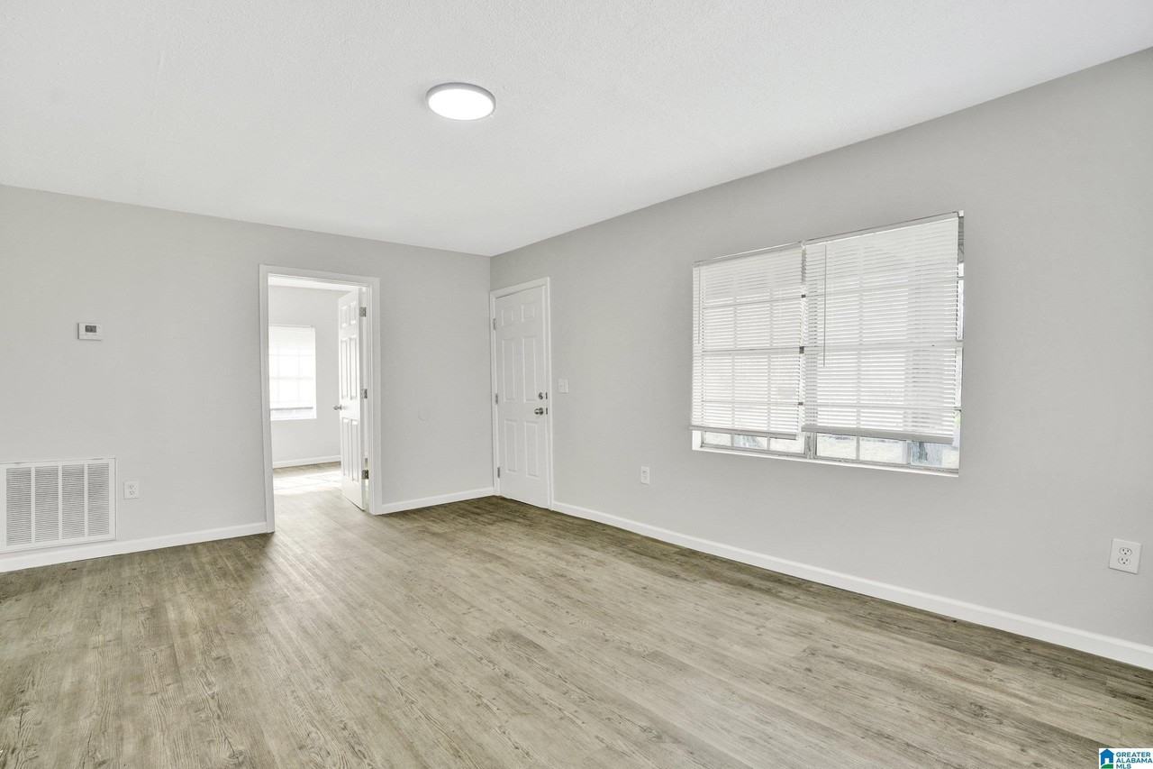 5201 Mulga Ave - Photo 6 of 23