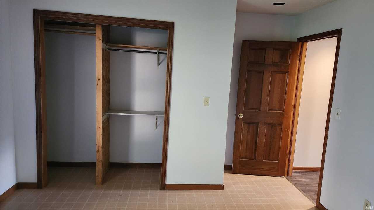 1519 W 12th St #3 - Photo 6 of 7