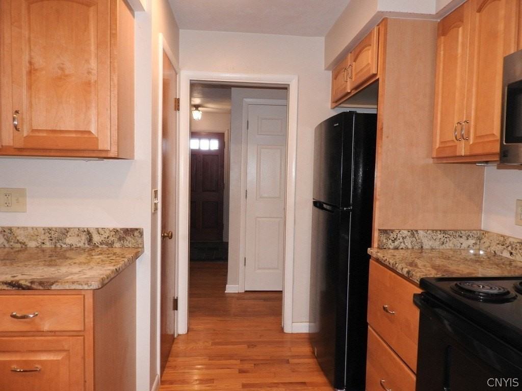 504 Hillsboro Pkwy - Photo 7 of 23