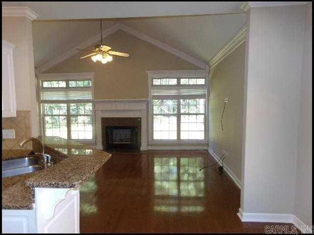 31 Bristol Ct - Photo 3 of 24