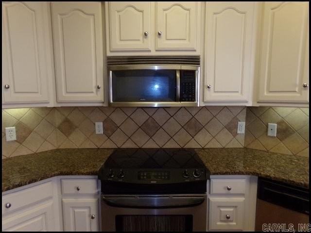 31 Bristol Ct - Photo 5 of 24