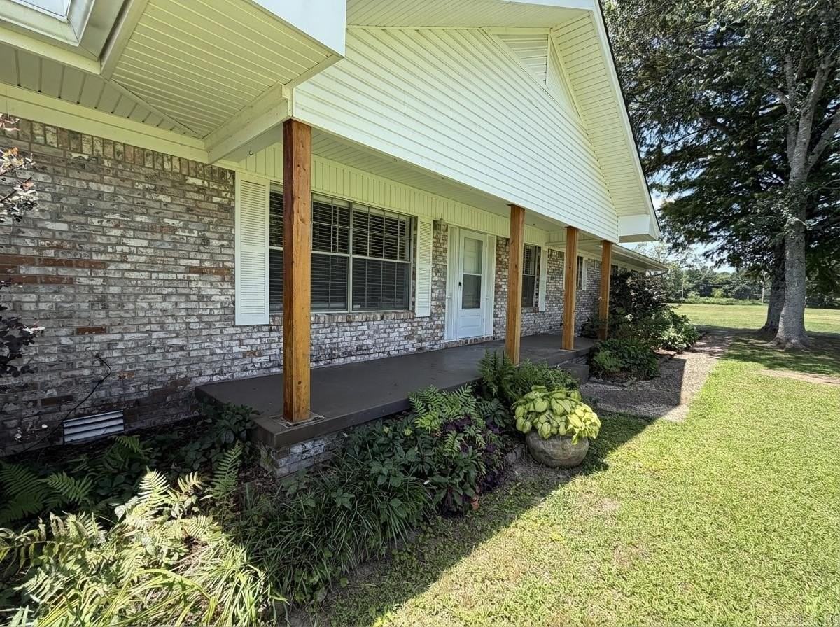 14738 Faulkner Lake Rd - Photo 2 of 46
