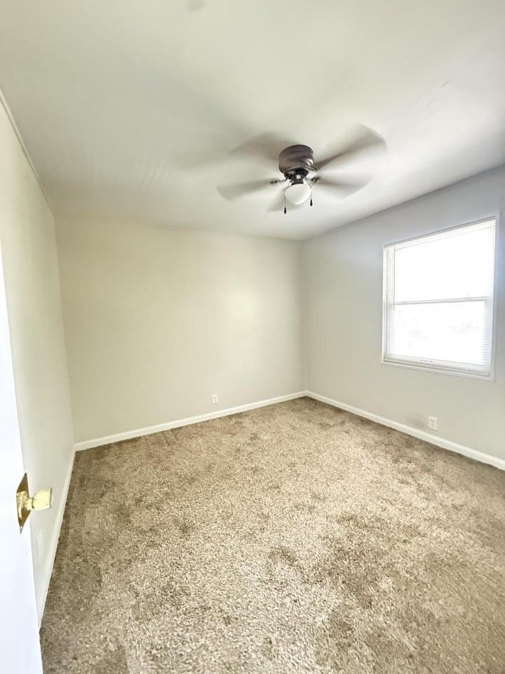 5131 Alabama Ave - Photo 5 of 7