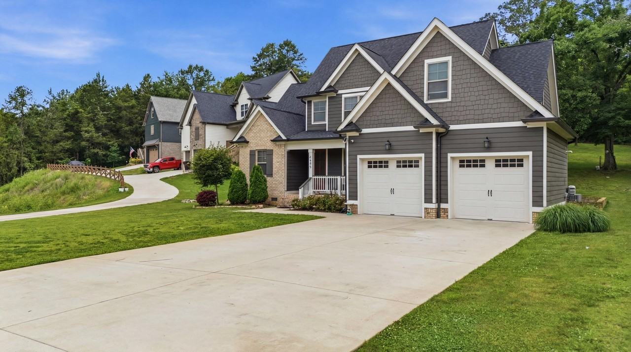 8645 Woodbury Acre Ct - Photo 2 of 36
