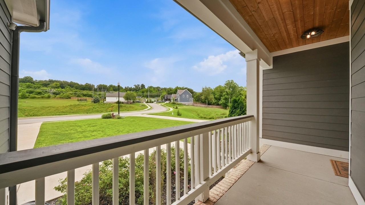 8645 Woodbury Acre Ct - Photo 3 of 36