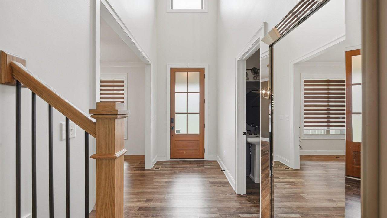 8645 Woodbury Acre Ct - Photo 4 of 36