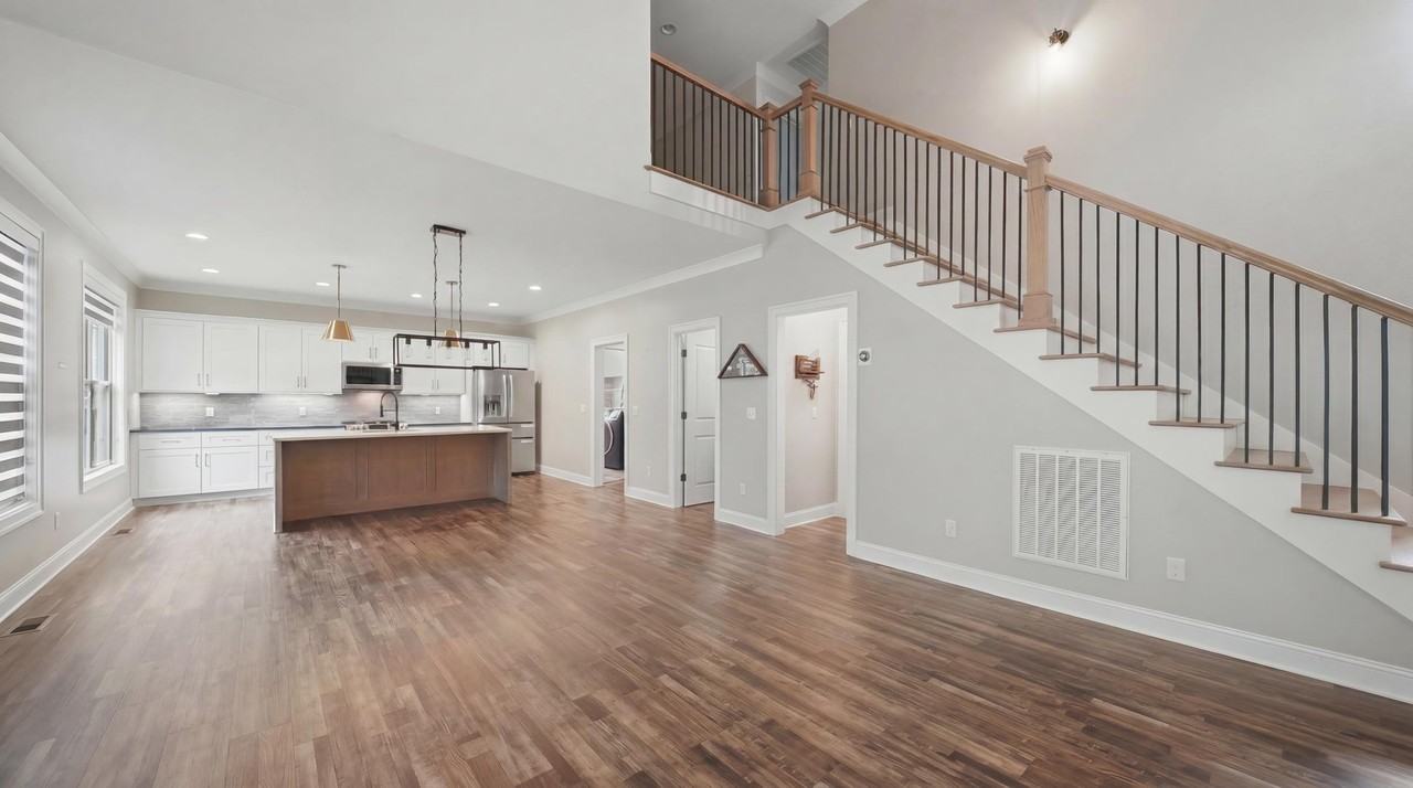 8645 Woodbury Acre Ct - Photo 6 of 36