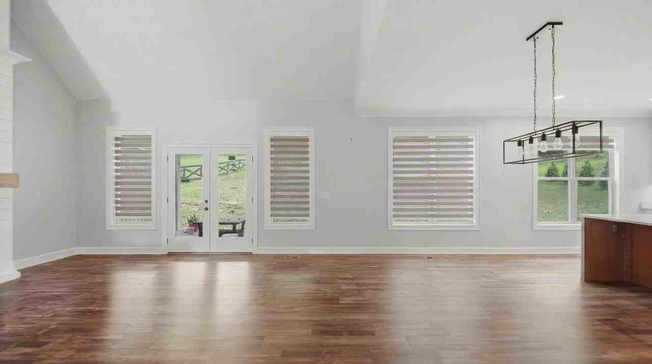 8645 Woodbury Acre Ct - Photo 7 of 36