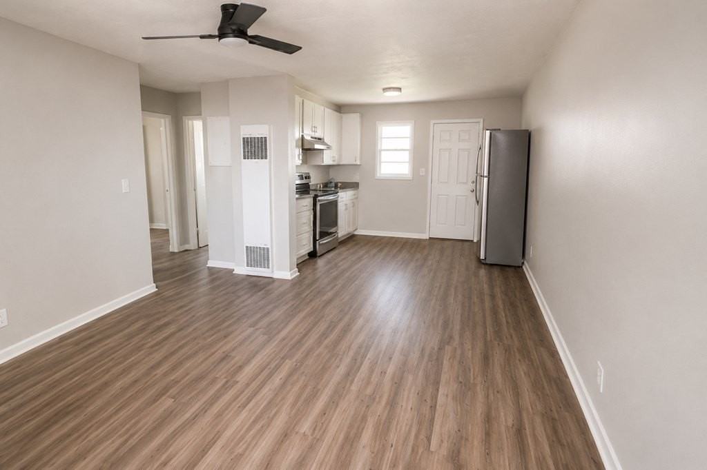 2921 Hood St #2 - Photo 4 of 7