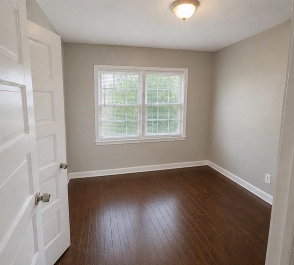 2505 Heard St - Photo 5 of 7