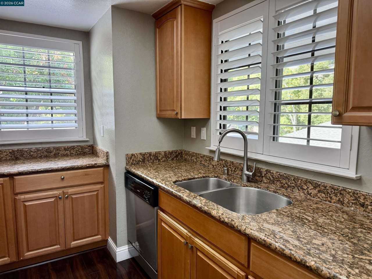 202 Kelley Ln - Photo 5 of 14