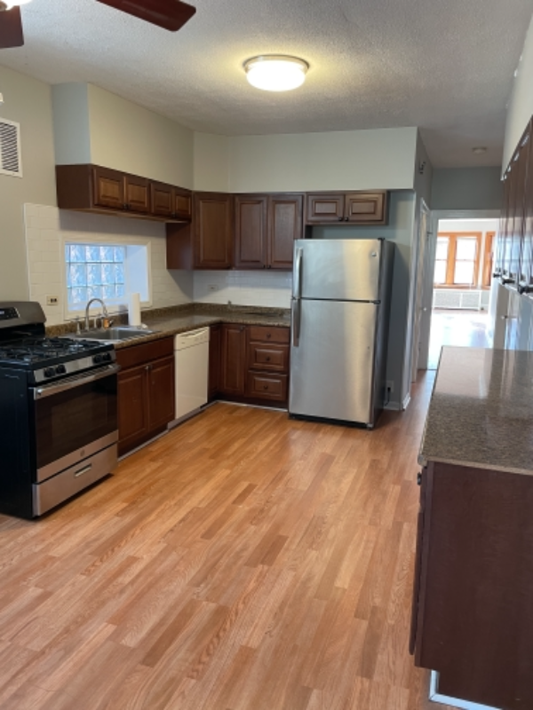 1847 Gunderson Ave - Photo 2 of 13