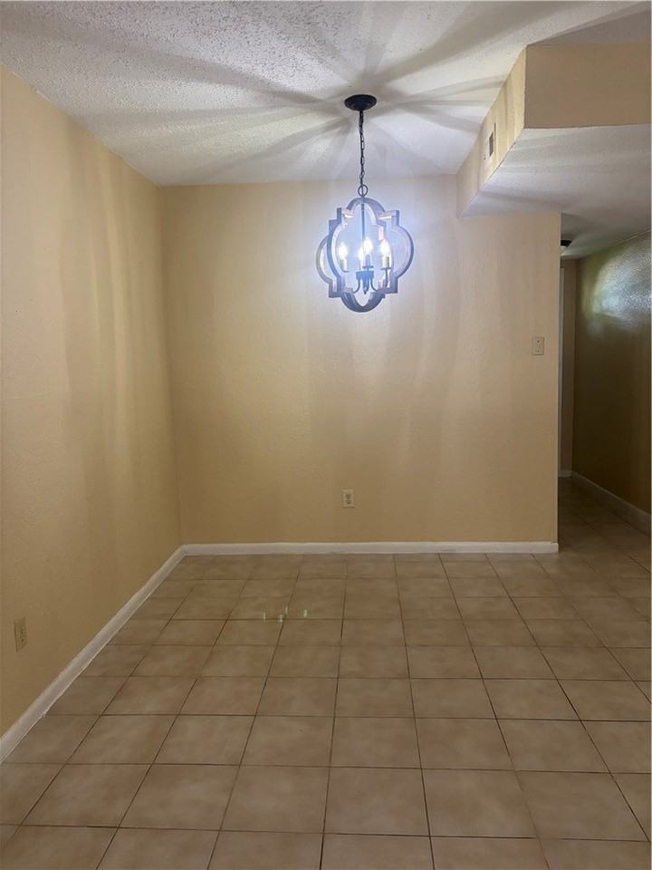 4206 Walnut Hills Dr #D - Photo 5 of 13