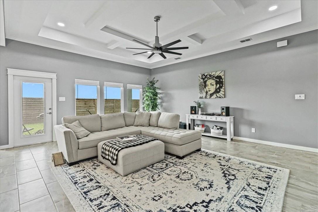 7958 Snake River Dr - Photo 4 of 38