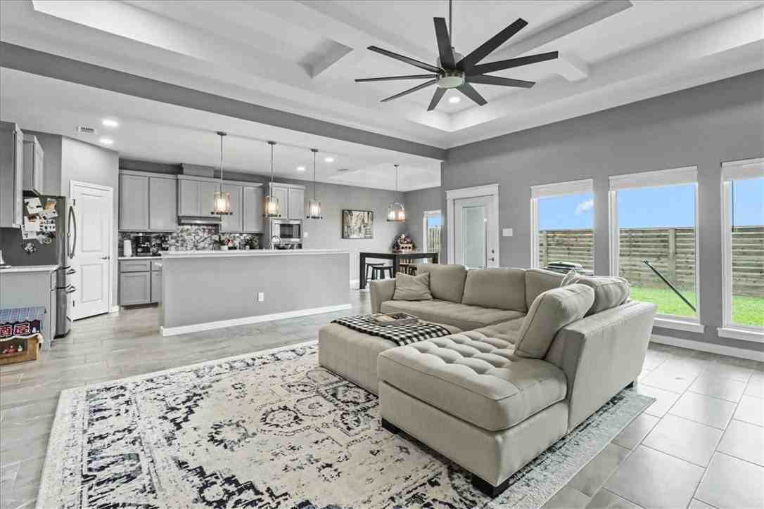 7958 Snake River Dr - Photo 5 of 38