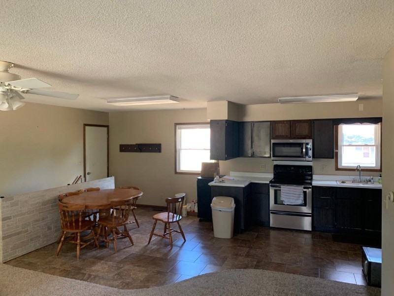 704 Sunrise Ave - Photo 3 of 17