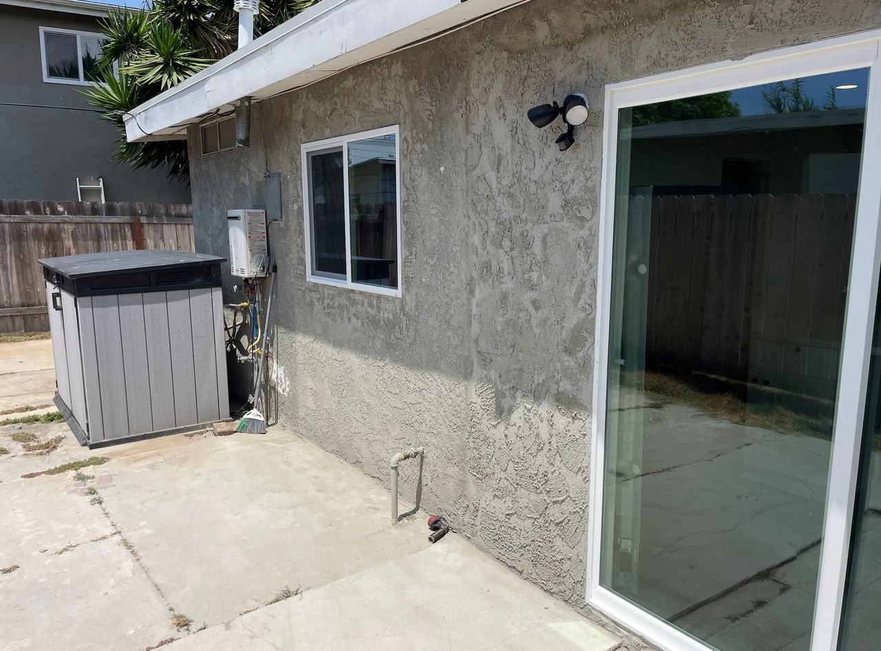 567 Florence St - Photo 5 of 16
