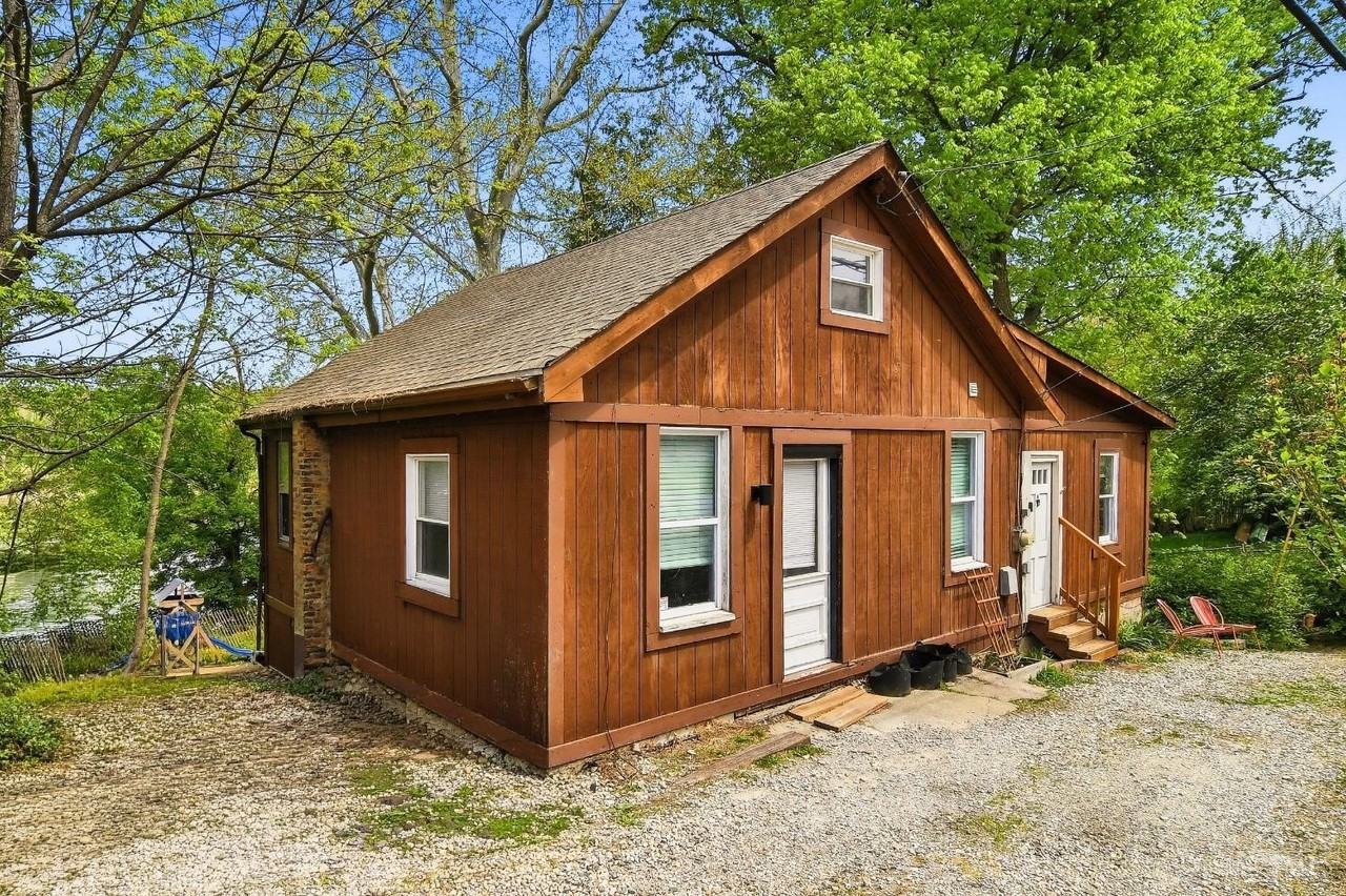 5067 E Miami River Rd - Photo 3 of 37
