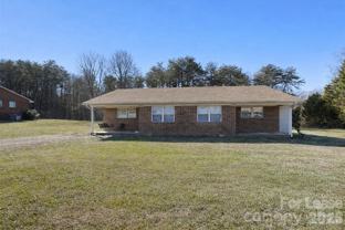 1733 River Rd - Photo 1 of 1
