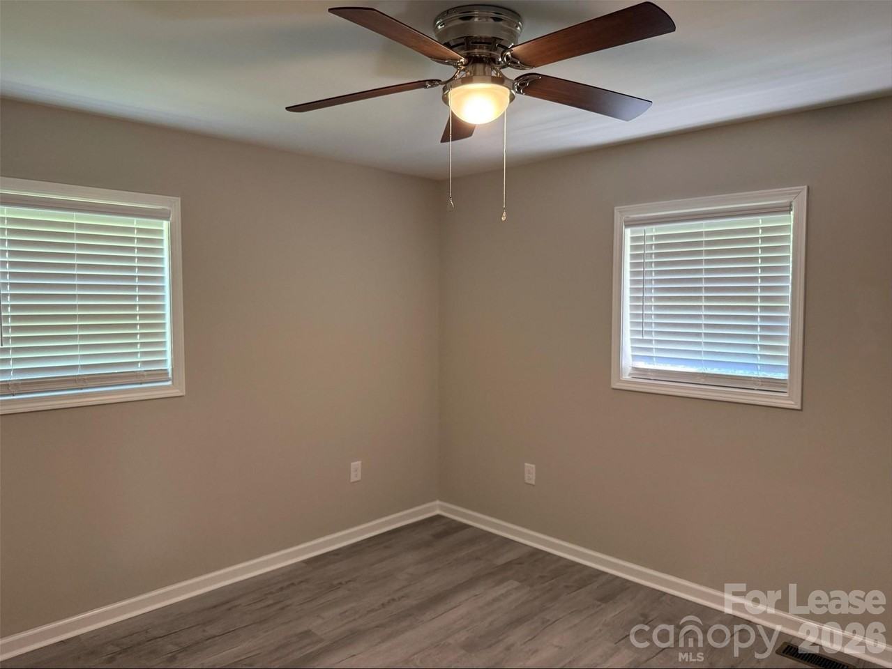 1733 River Rd - Photo 5 of 12