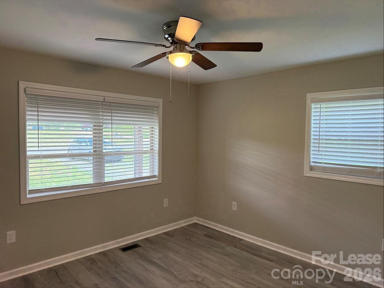 1733 River Rd - Photo 7 of 12