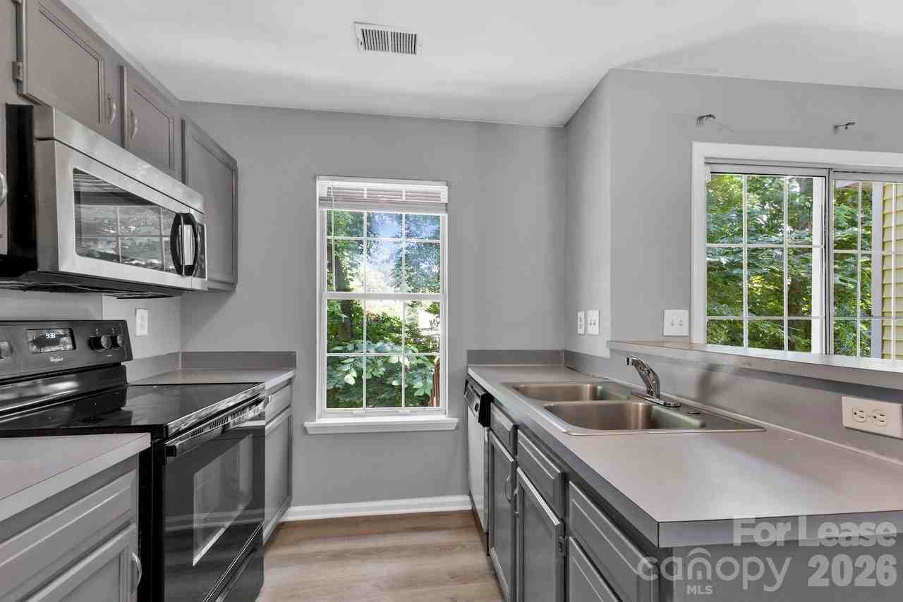 6315 Windsor Gate Ln - Photo 2 of 17