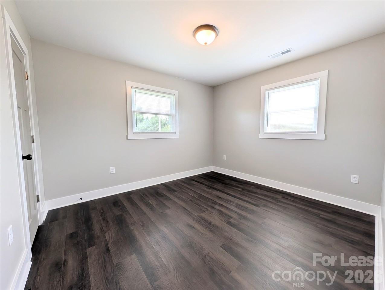 202 Ebenezer Rd - Photo 7 of 14