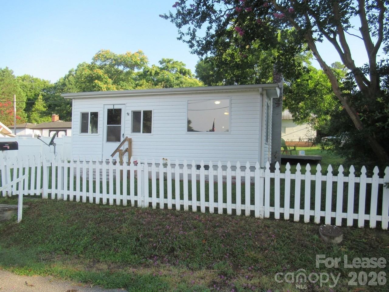 306 2nd St - Photo 2 of 21