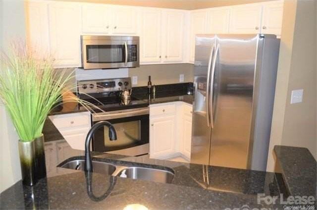 1313 Torrence Cir - Photo 7 of 20
