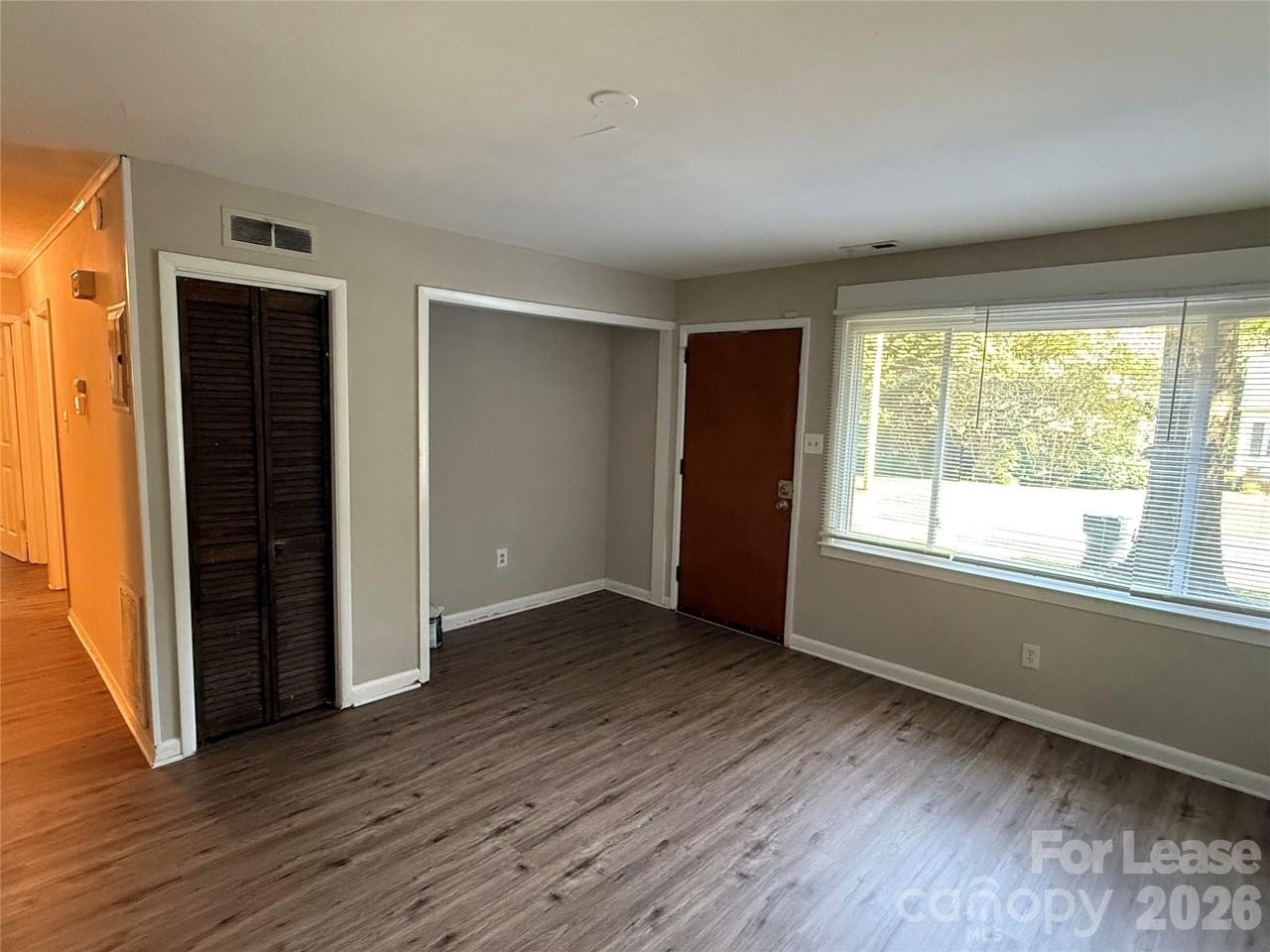 807 E 4th Ave - Photo 3 of 15