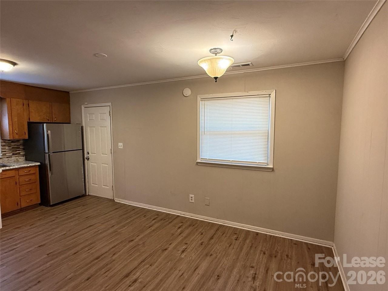807 E 4th Ave - Photo 4 of 15