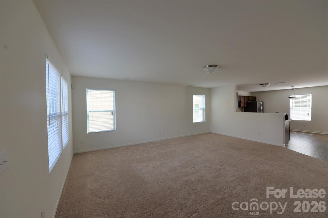 9527 Hanberry Blvd - Photo 2 of 21