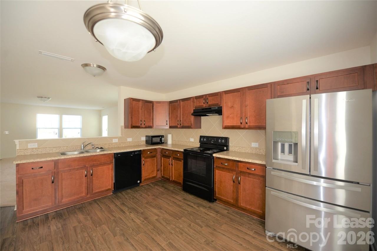 9527 Hanberry Blvd - Photo 6 of 21