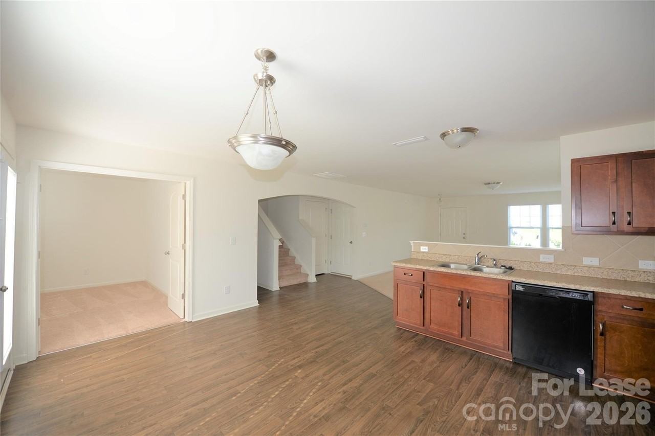 9527 Hanberry Blvd - Photo 7 of 21