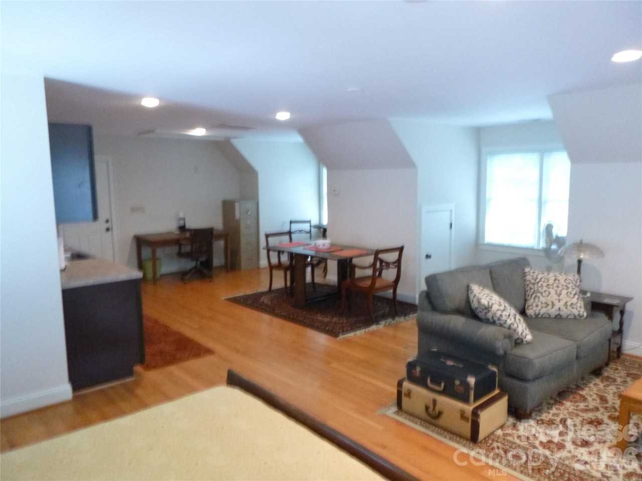 3041 Park Rd - Photo 4 of 13
