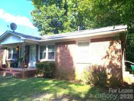 featured image of 956 S Hoskins Rd