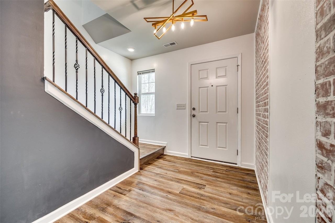 1131 Ava Trail Ln - Photo 3 of 35