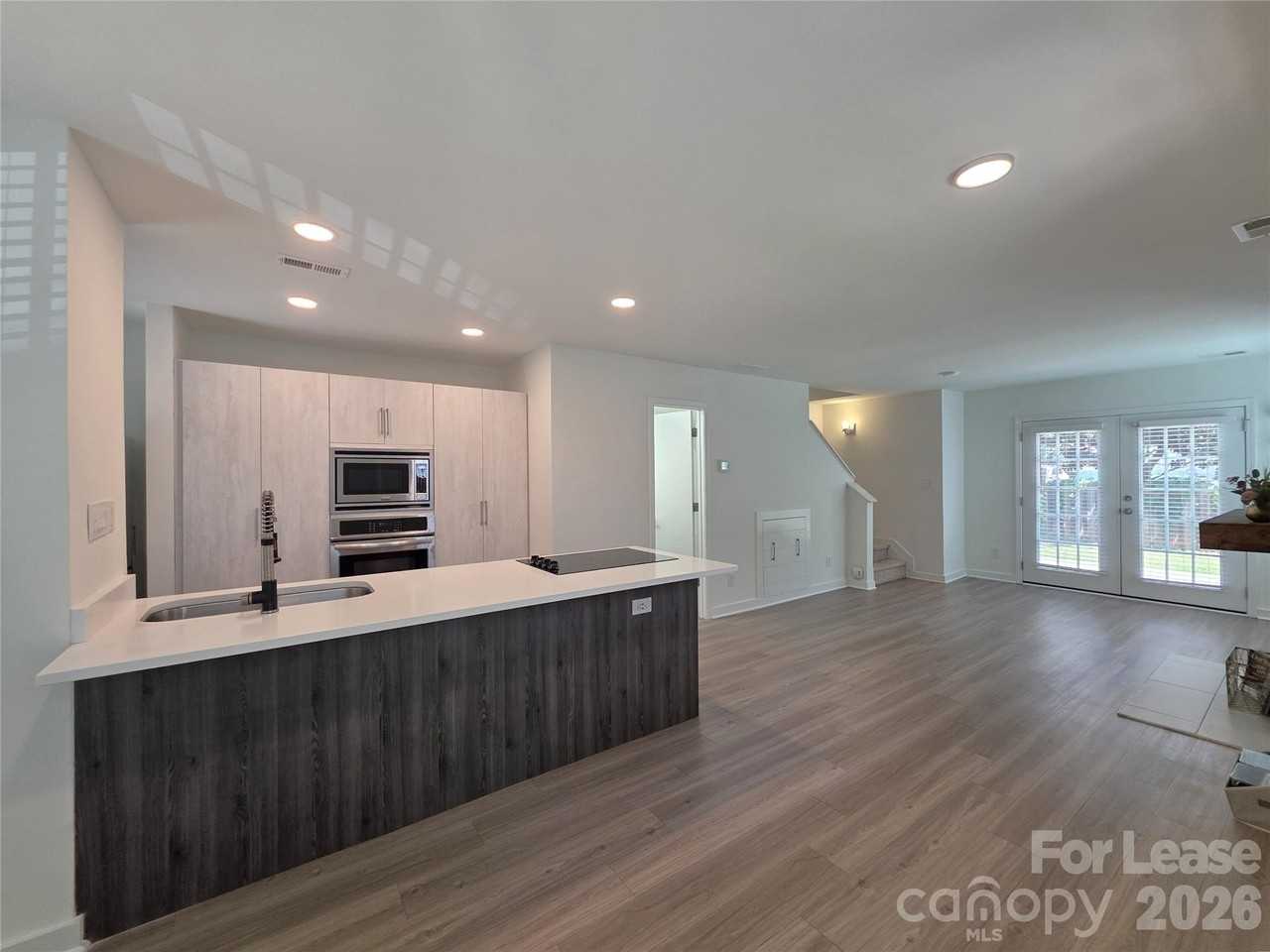 1525 Briar Creek Rd #B - Photo 4 of 14