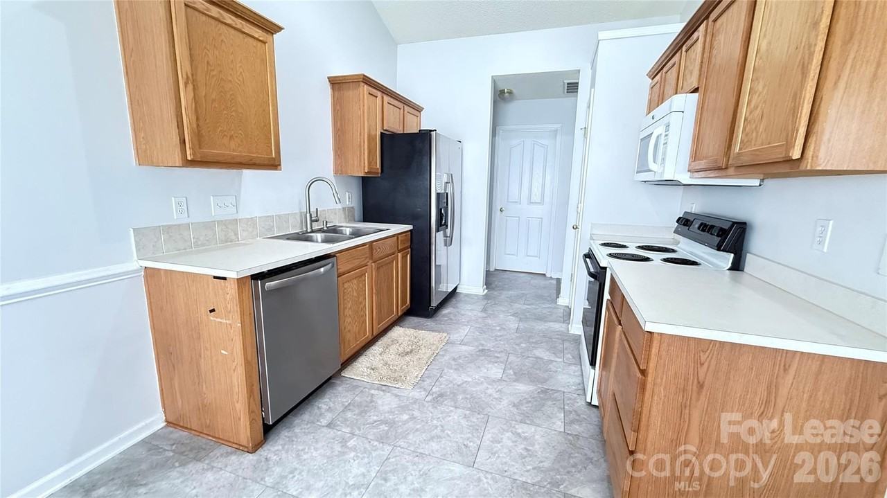 13412 Philip Michael Rd - Photo 6 of 10