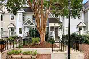312 W 10th St - Photo 1 of 1