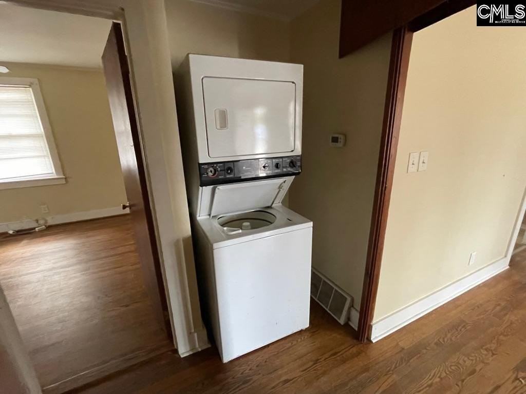 651 Lincoln Ave - Photo 3 of 11