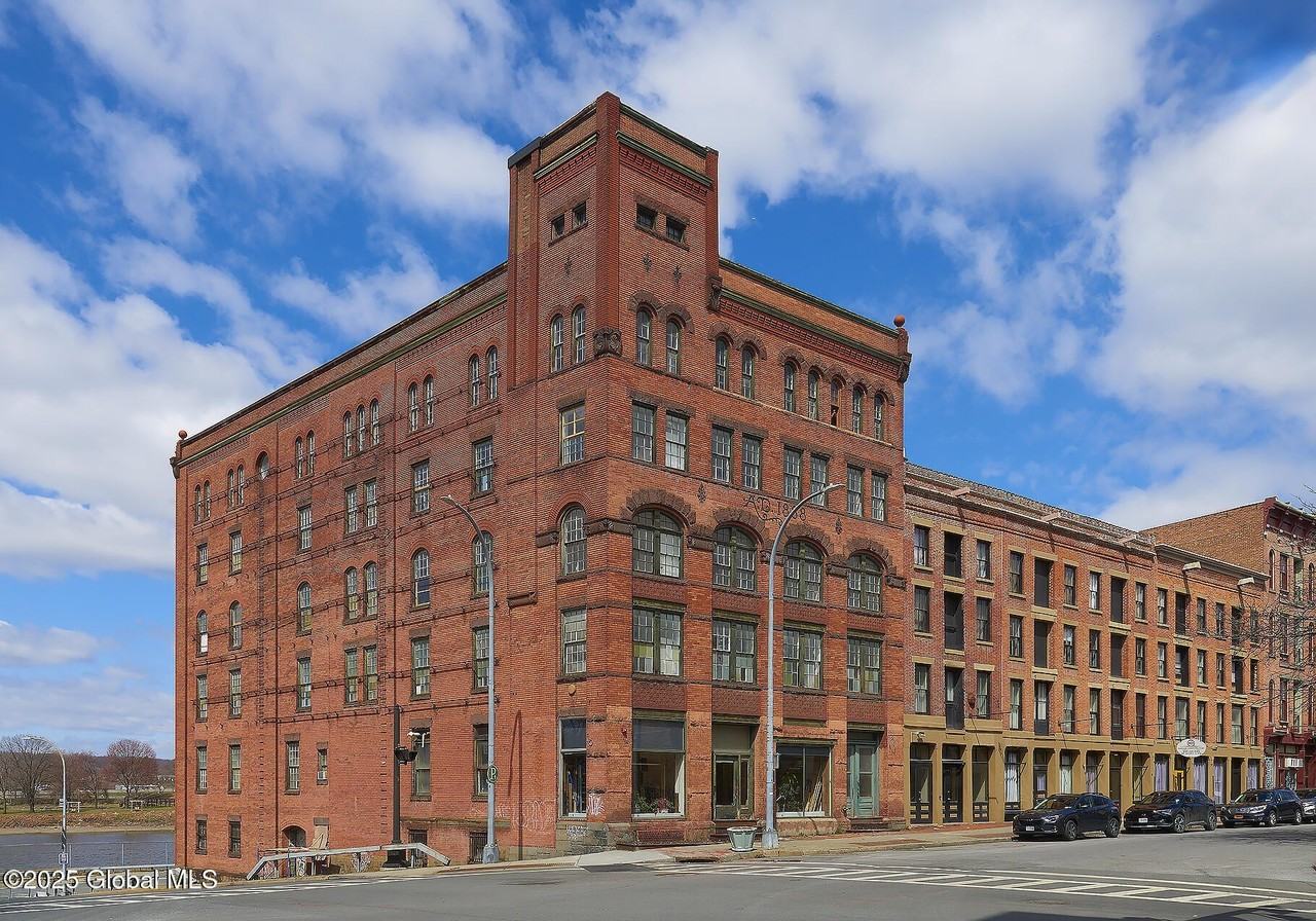 155 River St #5C