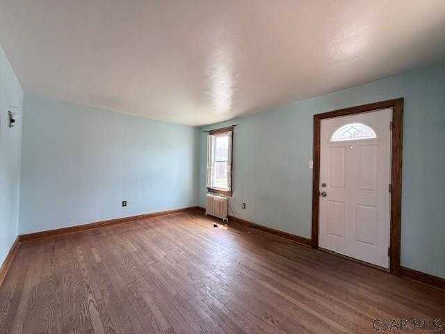 539 Ash St - Photo 4 of 36