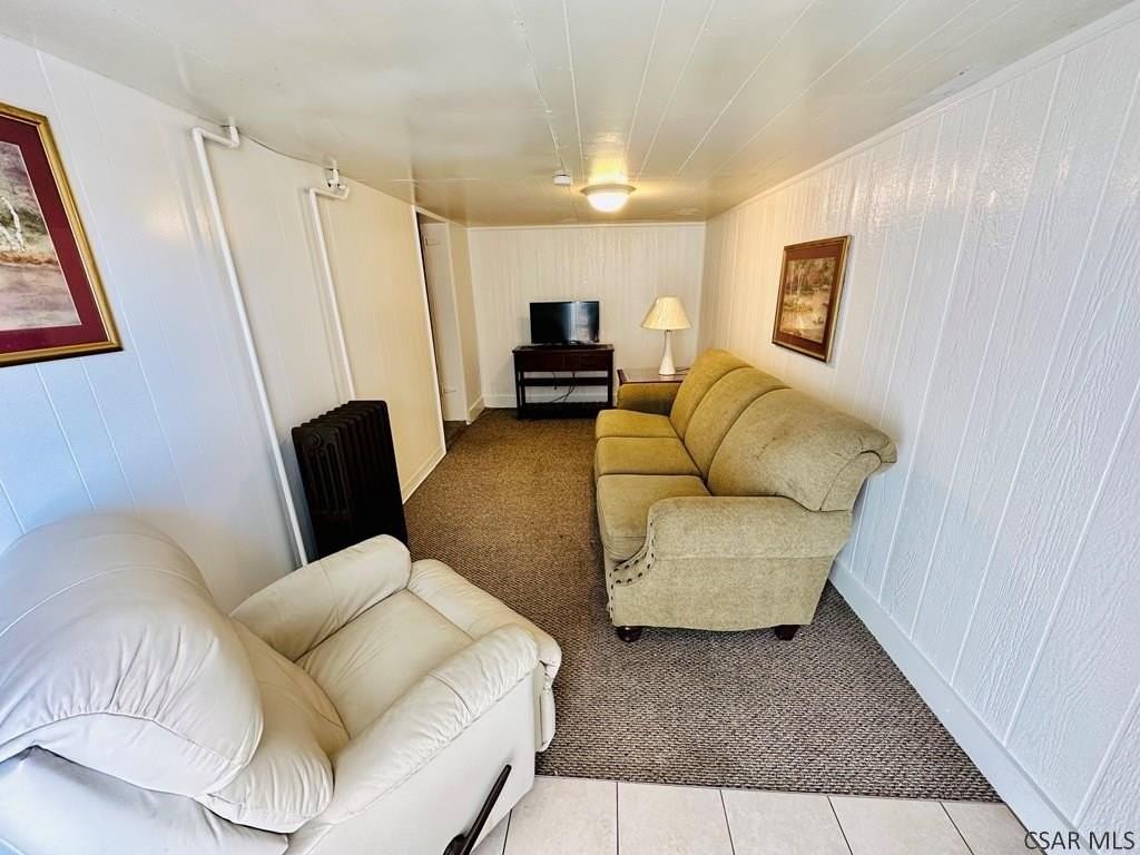 913 Old Scalp Ave - Photo 2 of 9