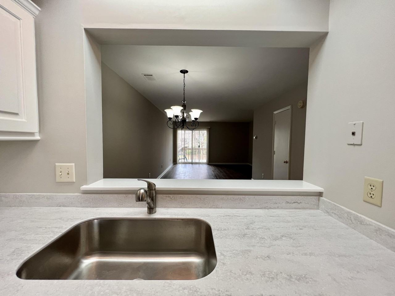 1140 Hidden Cove Dr #H - Photo 4 of 23