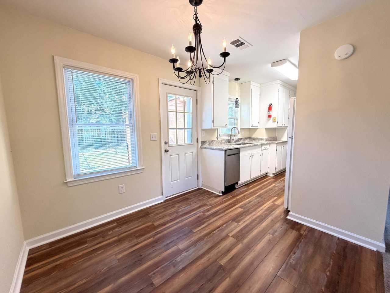 639 Windermere Blvd #B - Photo 5 of 23