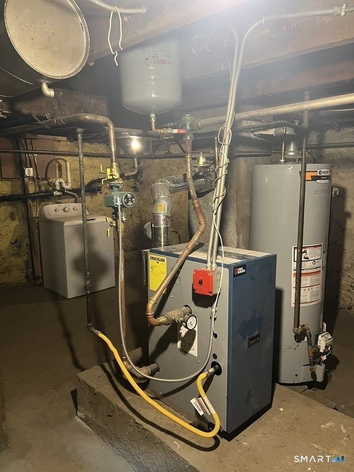 50 W Washington Ave #50 - Photo 6 of 6