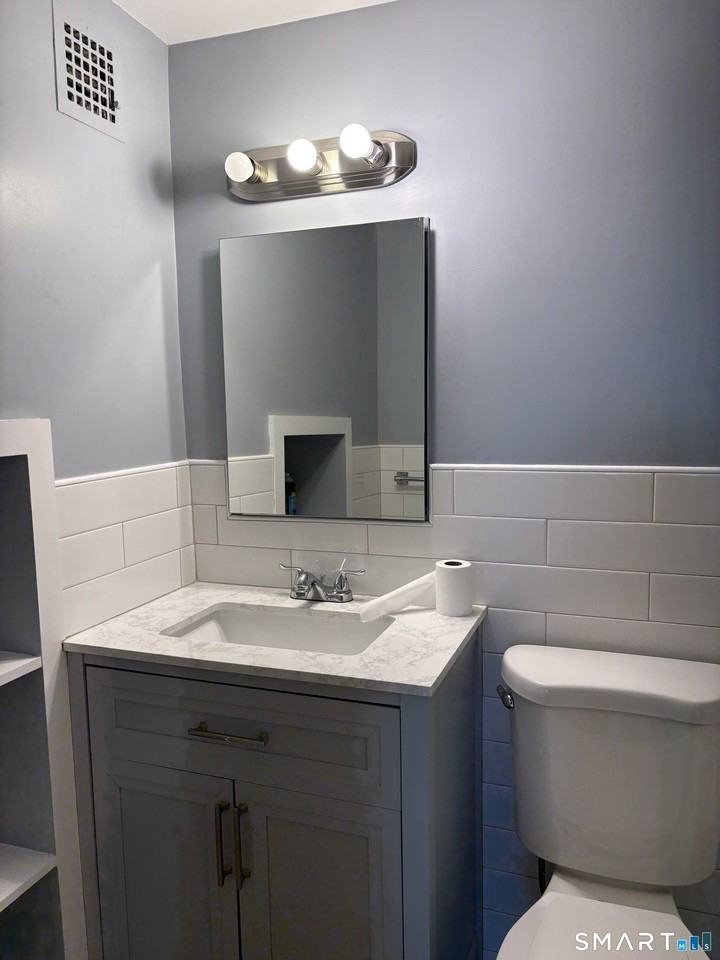 444 Bedford St #5M - Photo 4 of 16