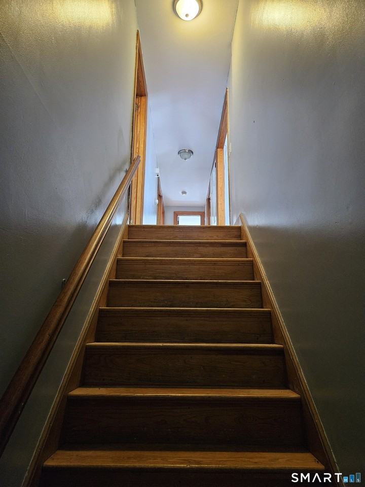 71 Prospect St - Photo 2 of 10